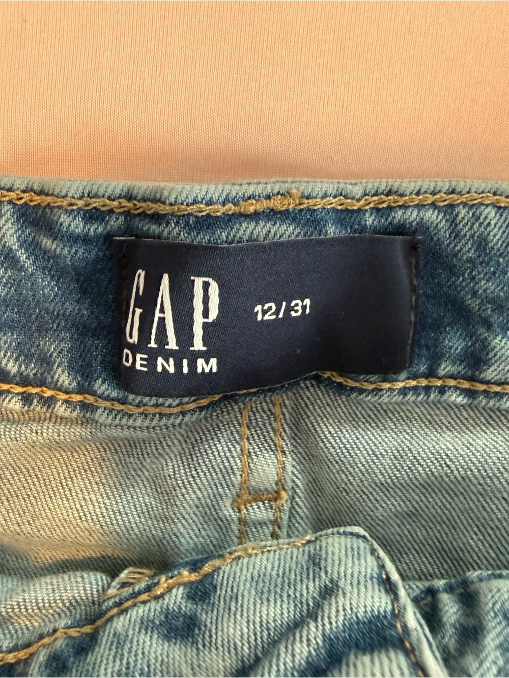 Gap Women's Two-Tone Denim Slit Hem Pencil Skirt, Size 12, Great Condition - Picture 6 of 7